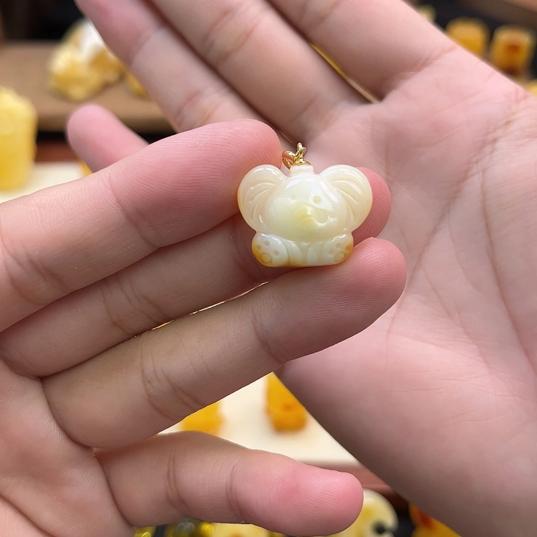 琥珀未镶嵌珠宝奇石