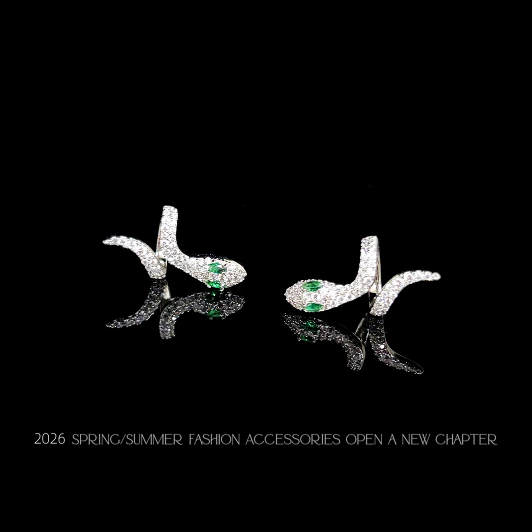 铜合金耳饰 镀白金 2026款G2212【青鳞星影】BOBAOLI 耳钉