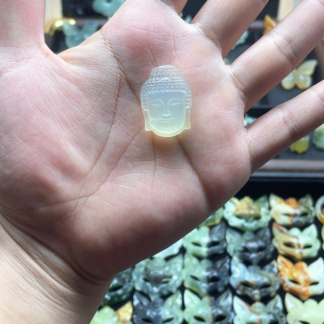 未镶嵌蛇纹石玉颈饰