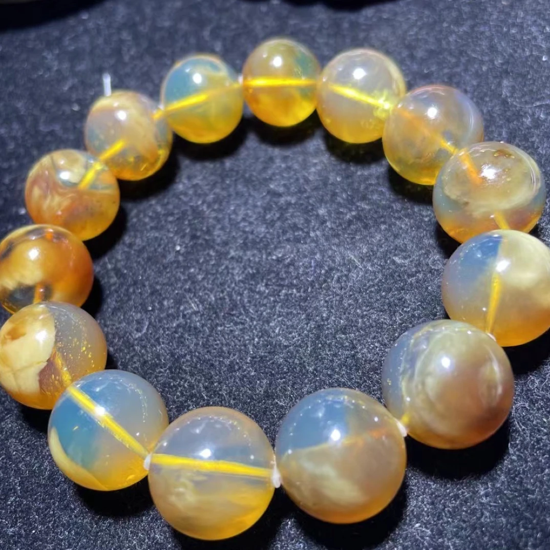 金兰蛋黄溶洞手串,无杂裂,同料款,规格:15mm,克重:30,特价得!