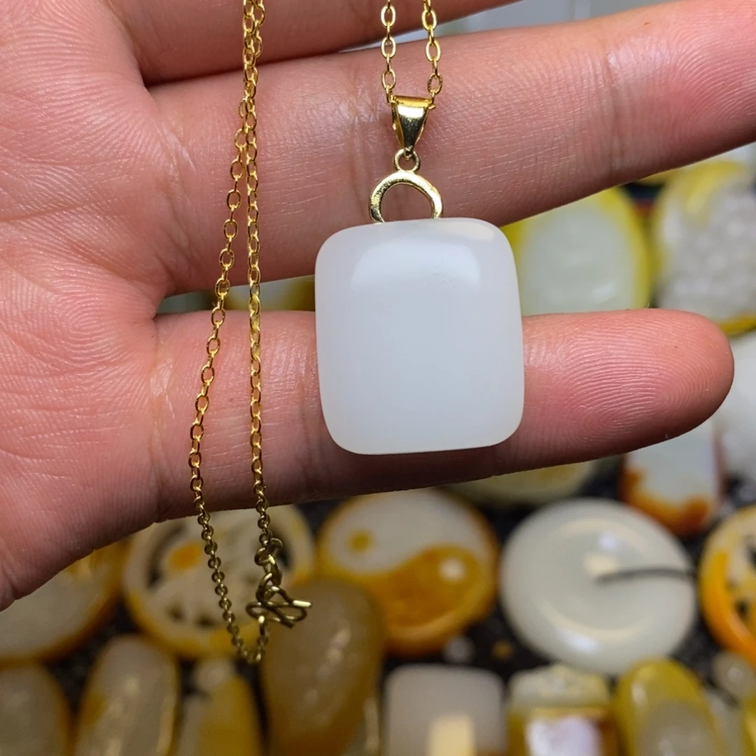 和田玉未镶嵌颈饰