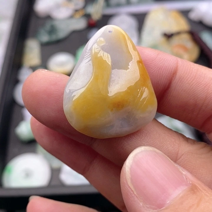 吊坠(不含链)未镶嵌翡翠