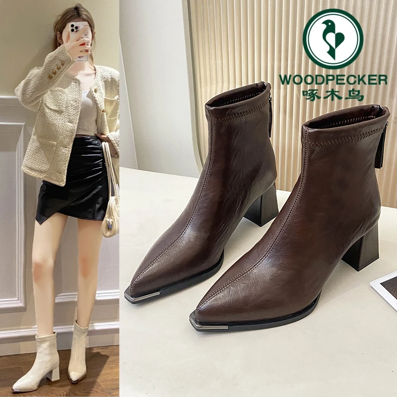 啄木鸟黑色百搭粗跟短靴女款2025新款尖头英伦风气质休闲切尔西靴