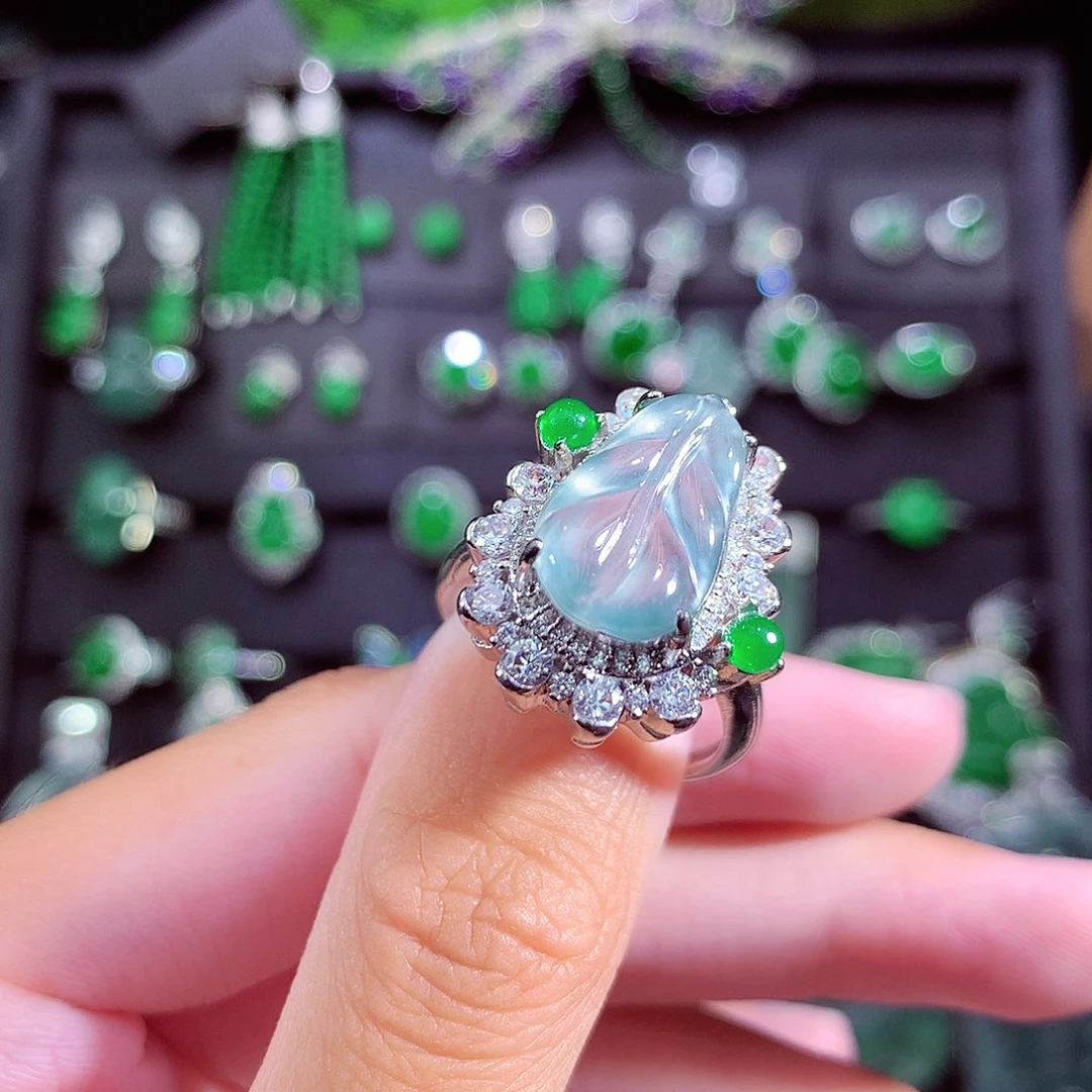 颈饰未镶嵌翡翠天然