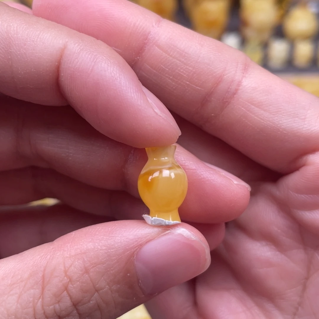 未镶嵌琥珀裸石蜜蜡