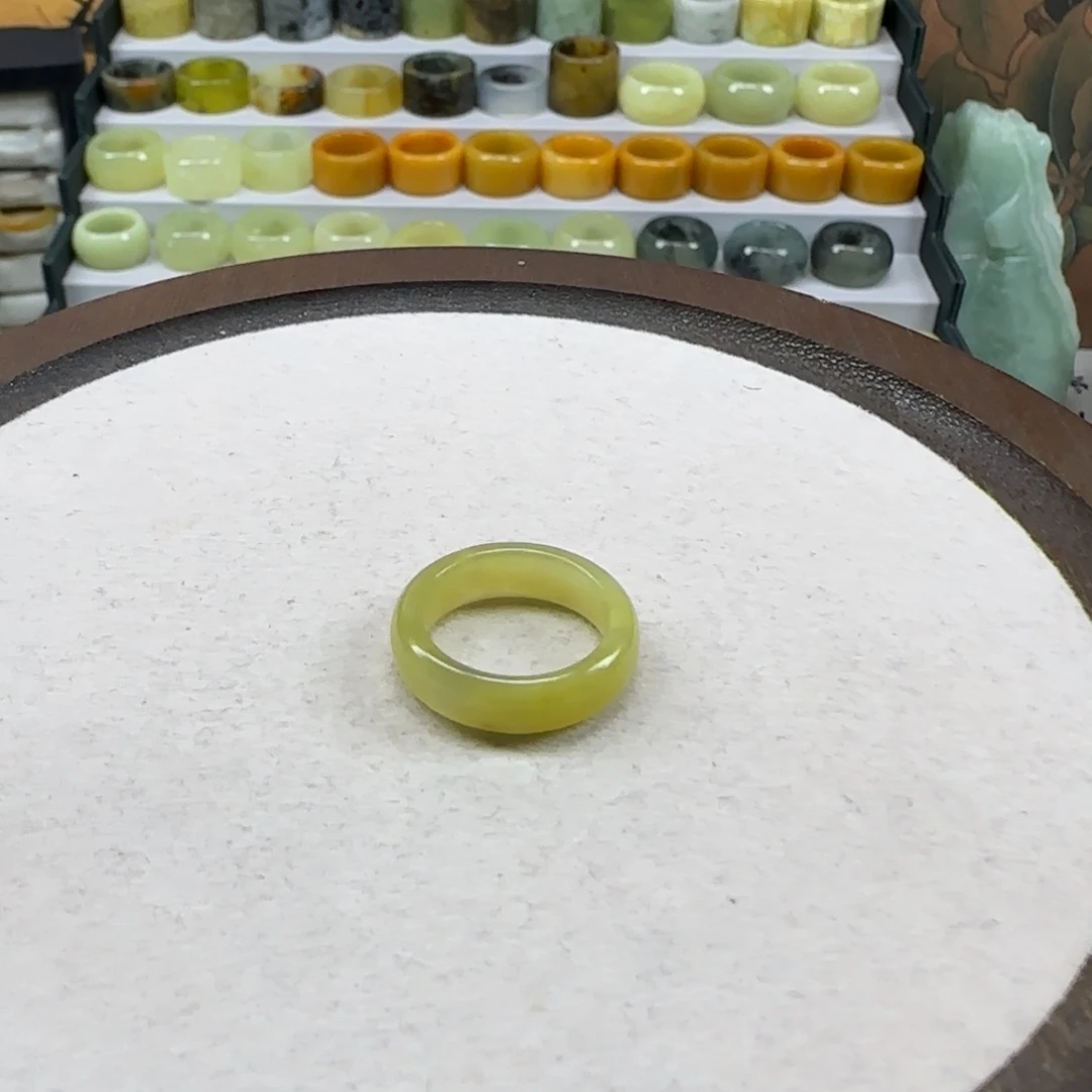 李***e蛇纹石玉合金戒指内径16