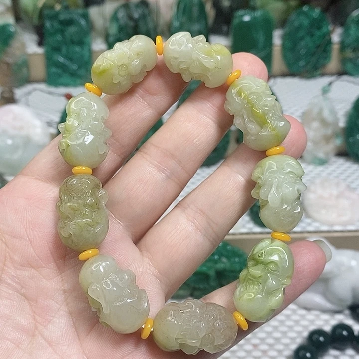 未镶嵌独山玉颈饰
