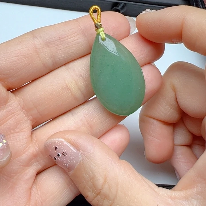 透闪石质玉未镶嵌珠宝半成品