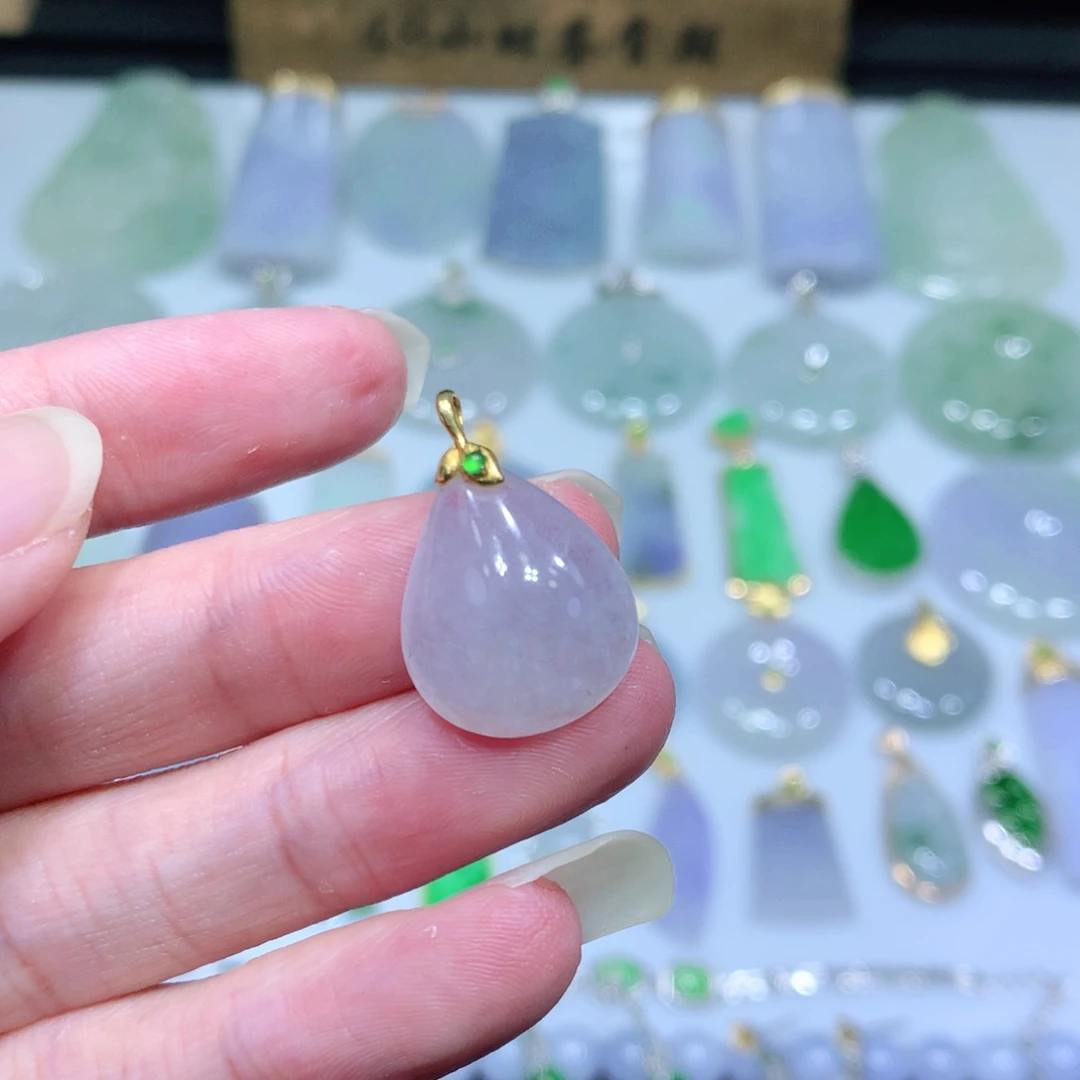 翡翠吊坠(不含链)18K金镶嵌