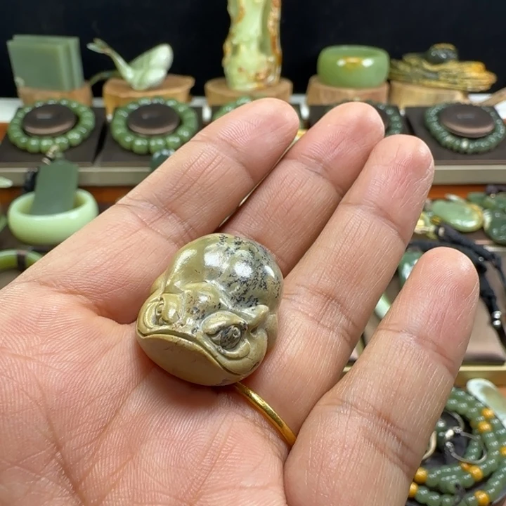 岫岩河磨玉（透闪石质玉）未镶嵌颈饰