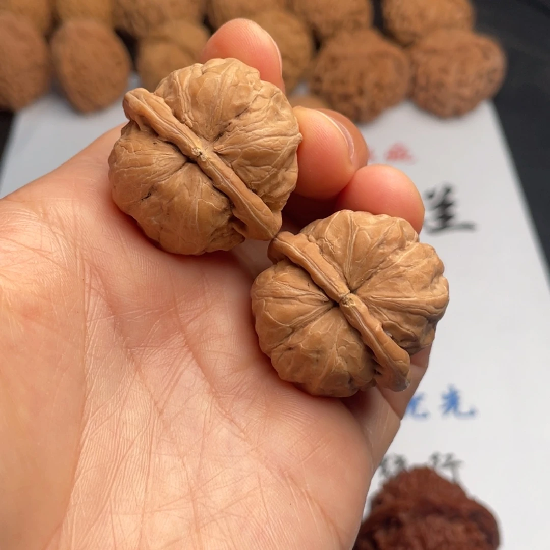 文玩核桃吊坠429。32蛙饼有黄