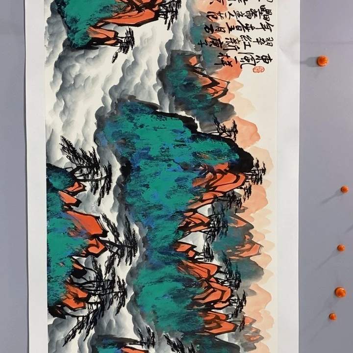手绘作品等多种形式进行