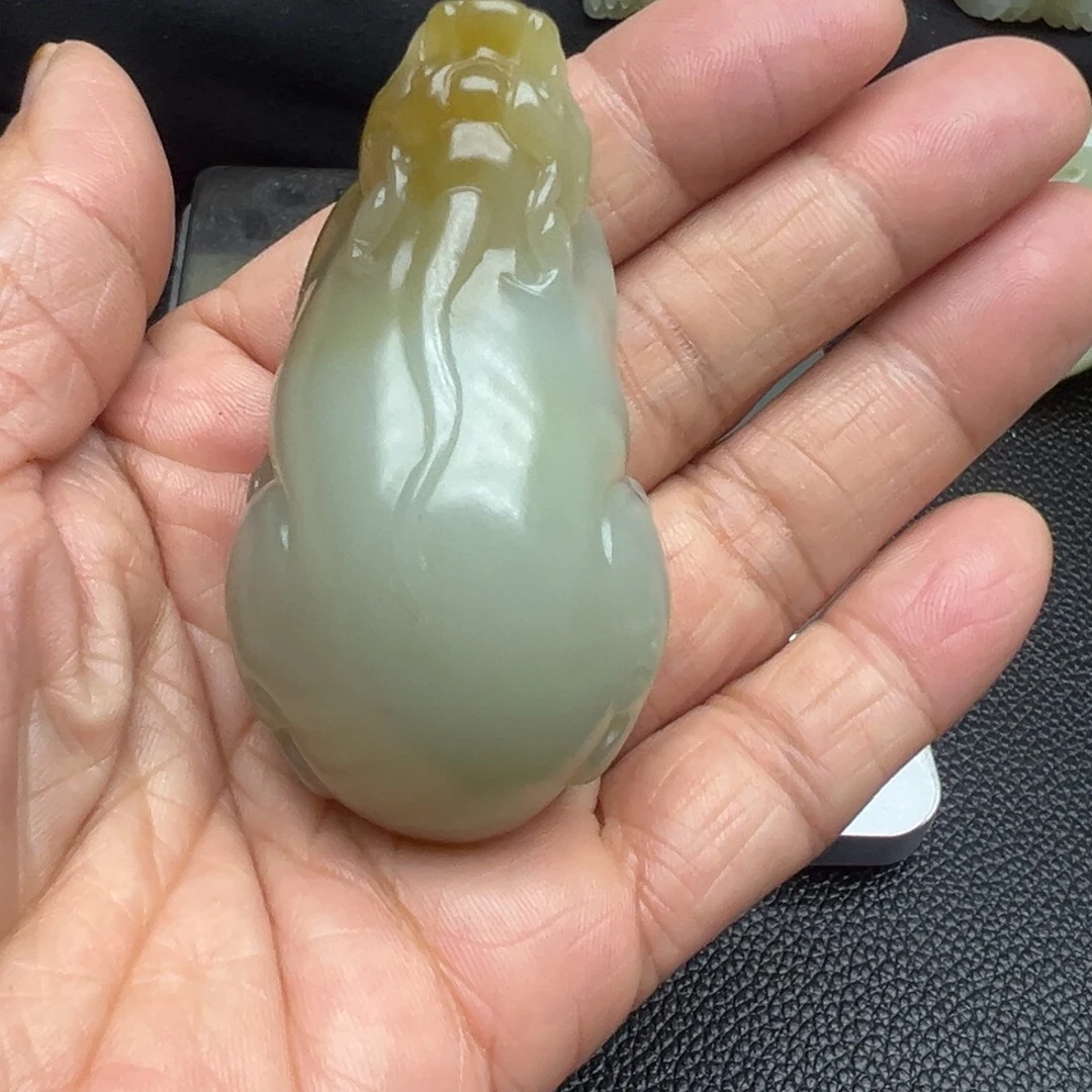 和田玉（糖玉）未镶嵌吊坠(不含链)