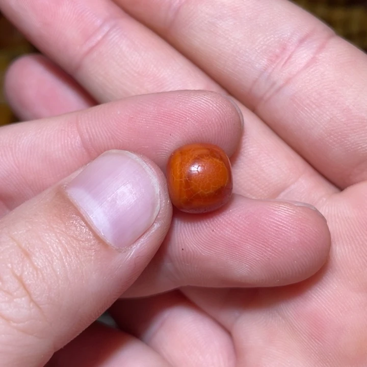 华***宇琥珀未镶嵌裸石墩子