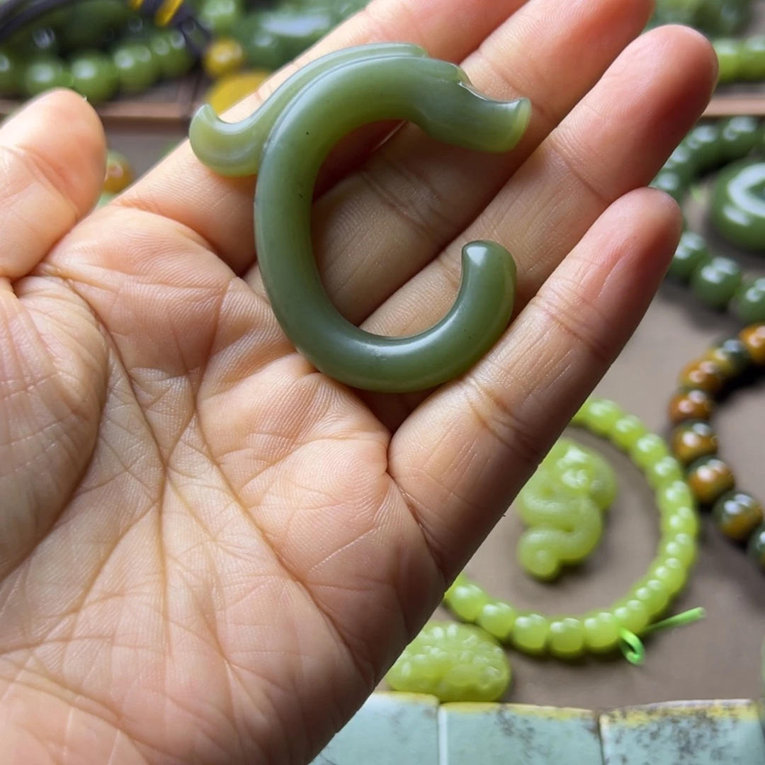 岫岩老玉（透闪石质玉）未镶嵌挂件