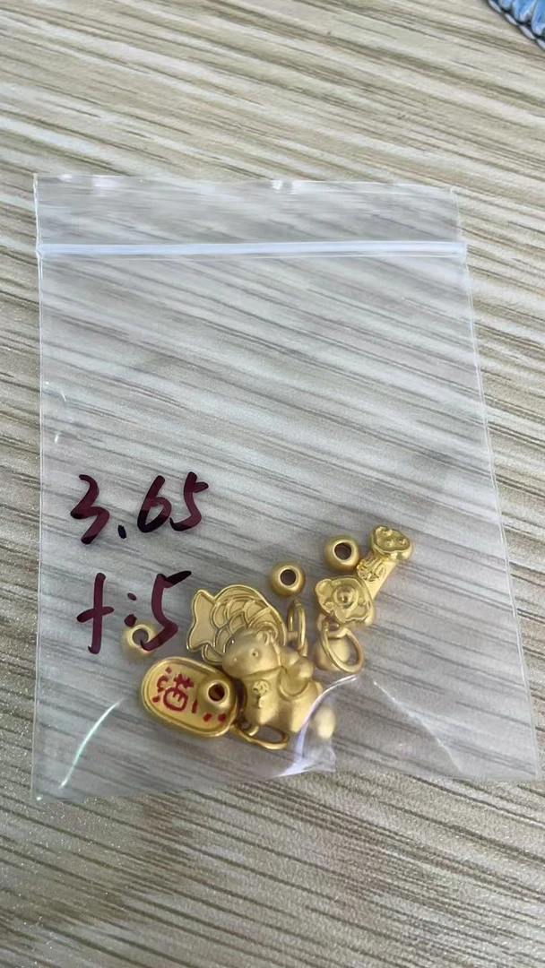 足金999   小马+提溜+金珠