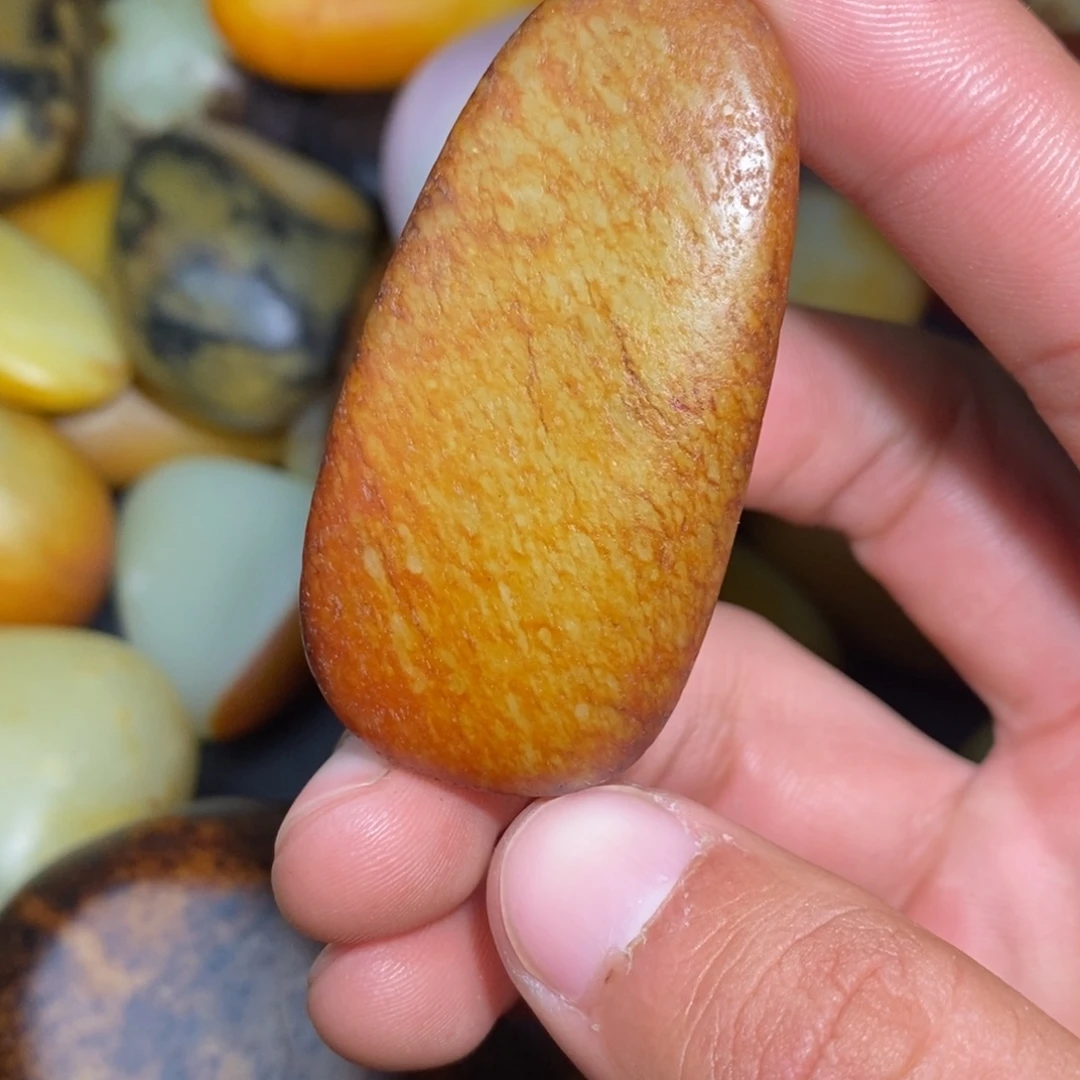 和田玉未镶嵌珠宝奇石