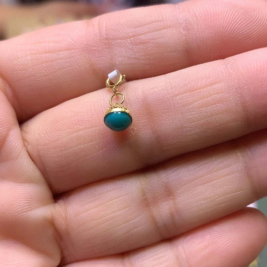 绿松石18K金镶嵌挂件