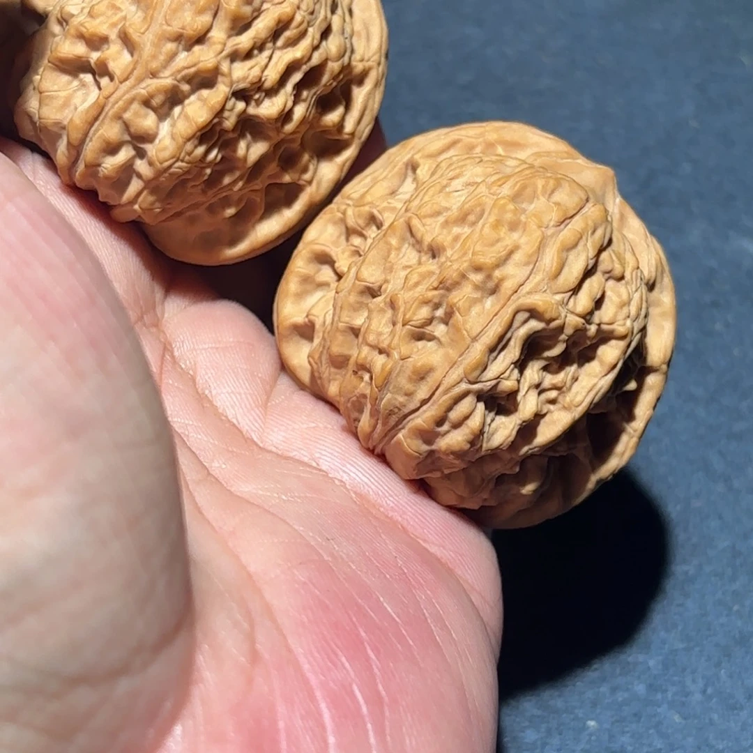 桃核吊坠宽城狮子头