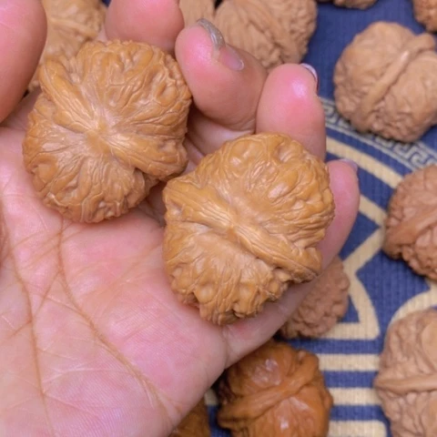 【闪购商品】文玩核桃吊坠s***y元宝42