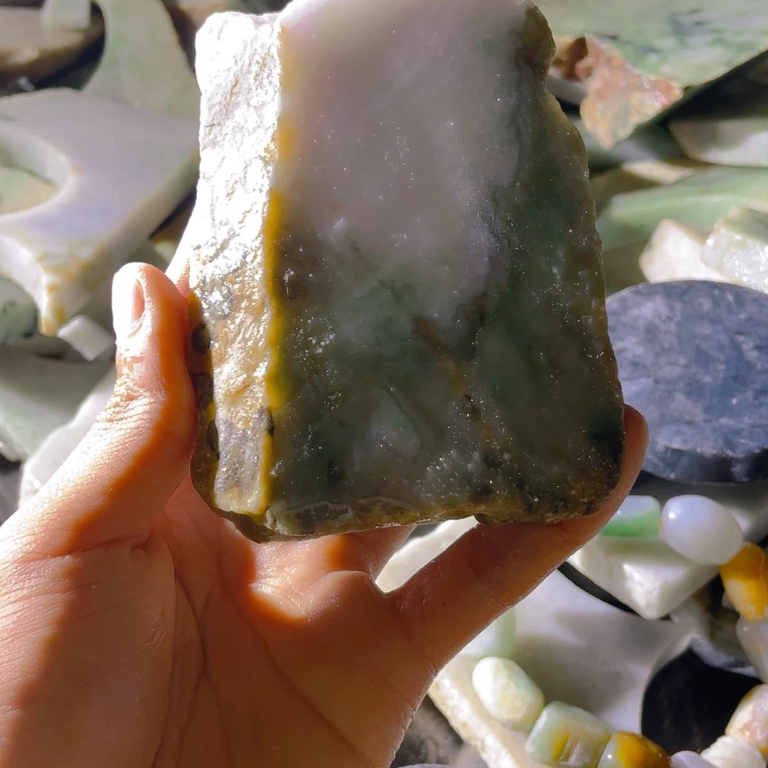 翡翠挂件未镶嵌定制片料翡翠毛货