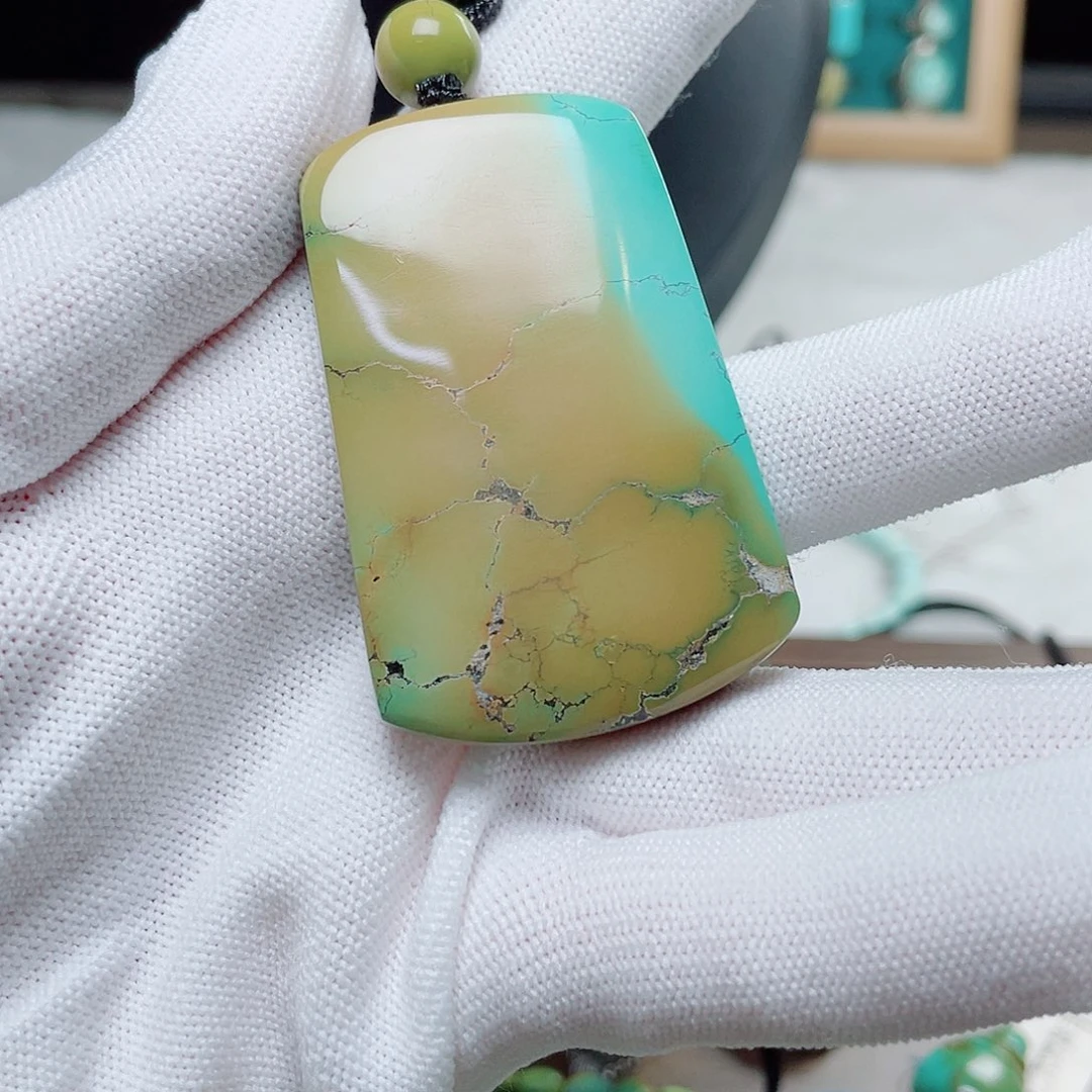 李***荔未镶嵌绿松石珠宝半成品