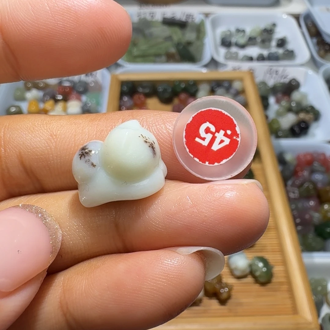 和田玉未镶嵌珠宝奇石