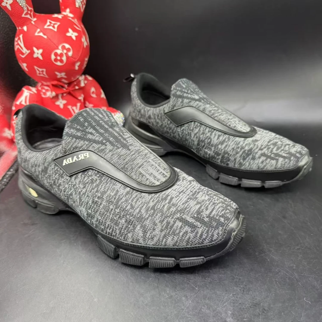 95新 Prada/普拉达 【AO福利】 40码 男士黑色迷彩帆布云朵鞋gl304