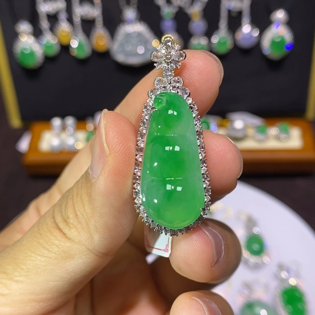 【闪购商品】翡翠18K金镶嵌吊坠(不含链)