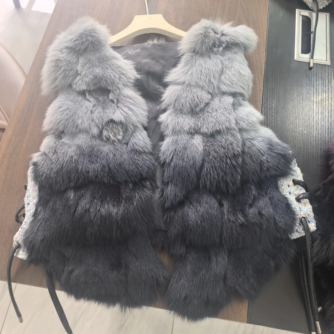 马夹百搭简约风常规款女装时尚拼接网红加厚短款上衣