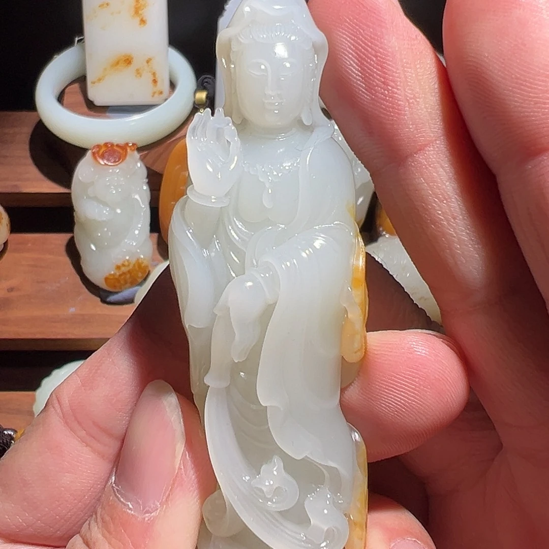 和田玉未镶嵌颈饰