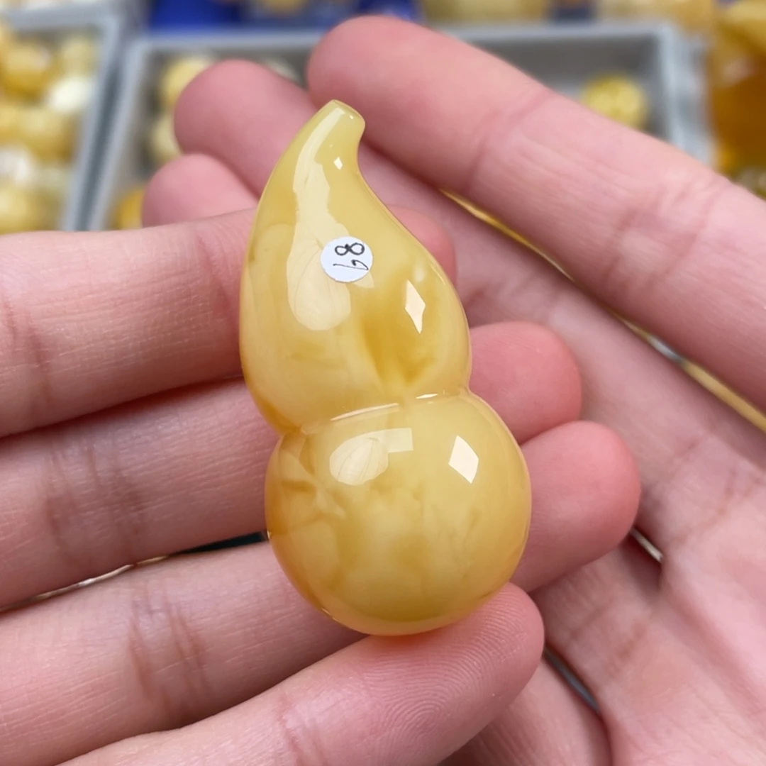 蜜蜡未镶嵌珠宝奇石
