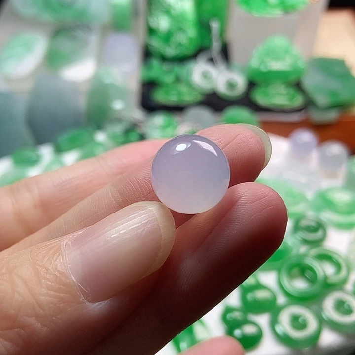 翡翠未镶嵌颈饰圆珠