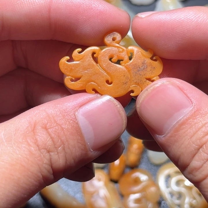 和田玉颈饰未镶嵌卫