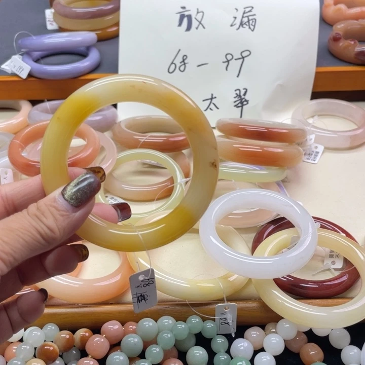 未镶嵌石英岩玉珠宝奇石?***?