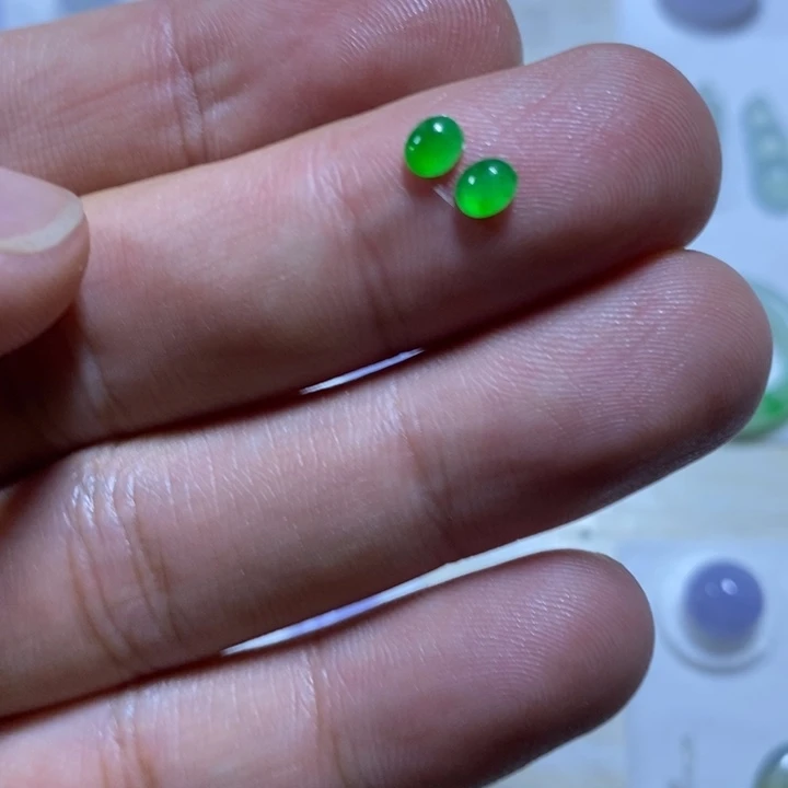 定制翡翠18K金镶嵌翡翠蛋面