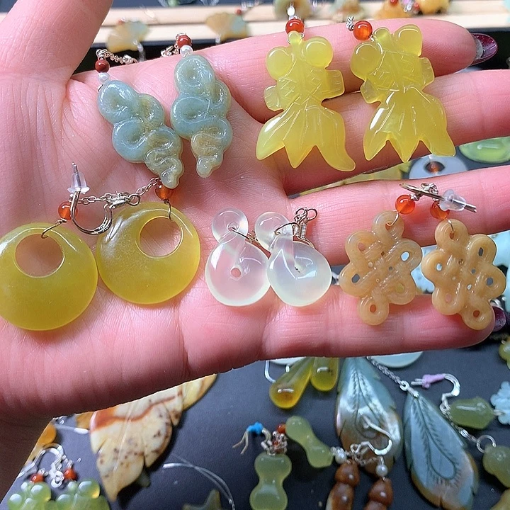 蛇纹石玉耳饰未镶嵌大*潇