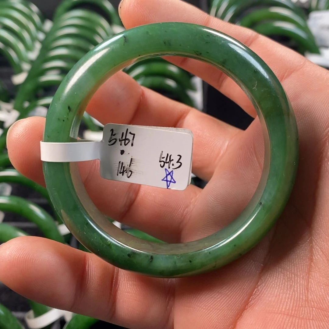 和田玉（碧玉）未镶嵌手镯有瑕疵54