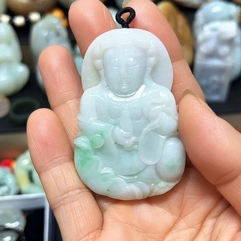 翡翠未镶嵌颈饰挂件