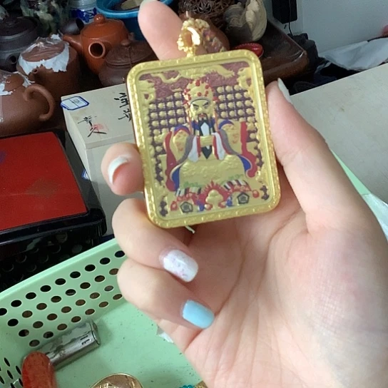 基哥日瓷中古百货