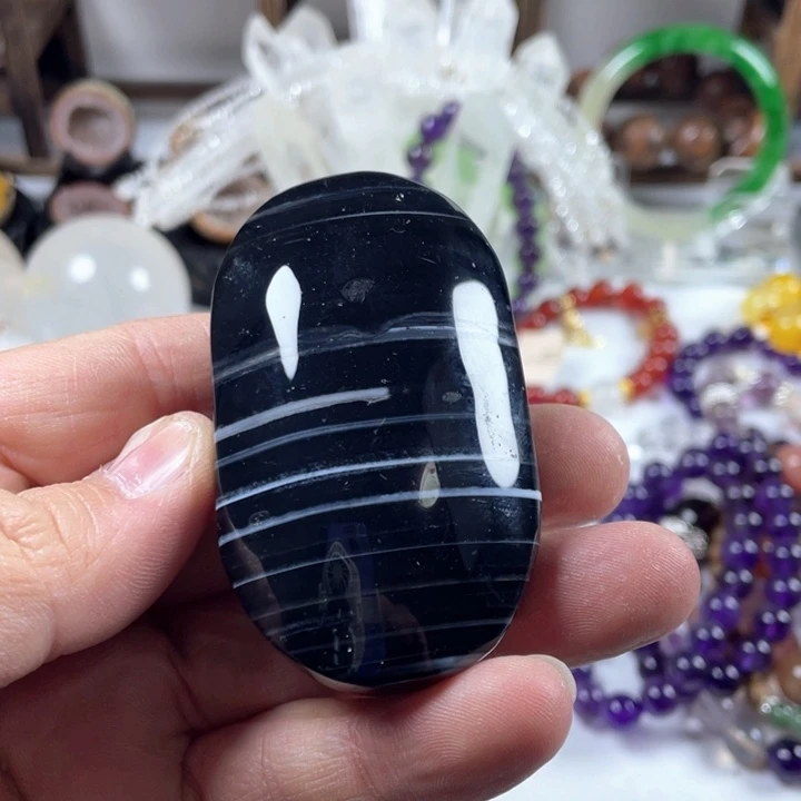 手握天然水晶福利价