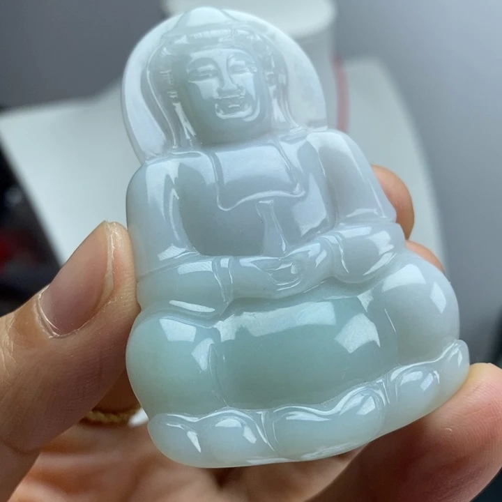 翡翠未镶嵌颈饰观音
