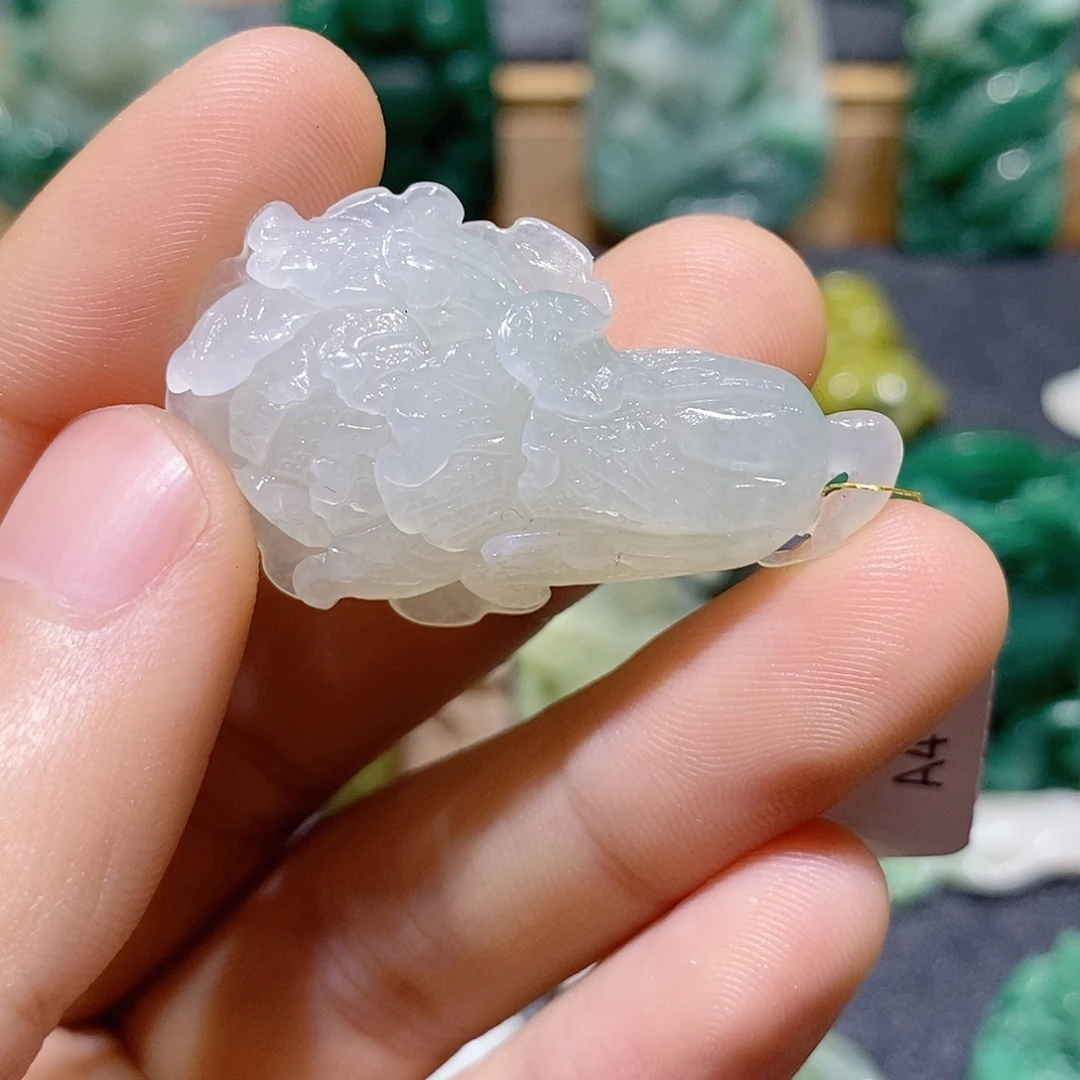 独山玉未镶嵌吊坠