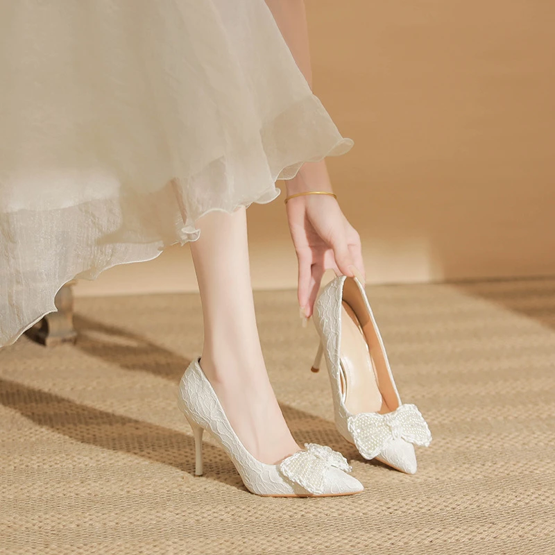 2025新款婚纱新娘鞋蕾丝蝴蝶结法式仙女风高跟鞋女不累脚小众单鞋