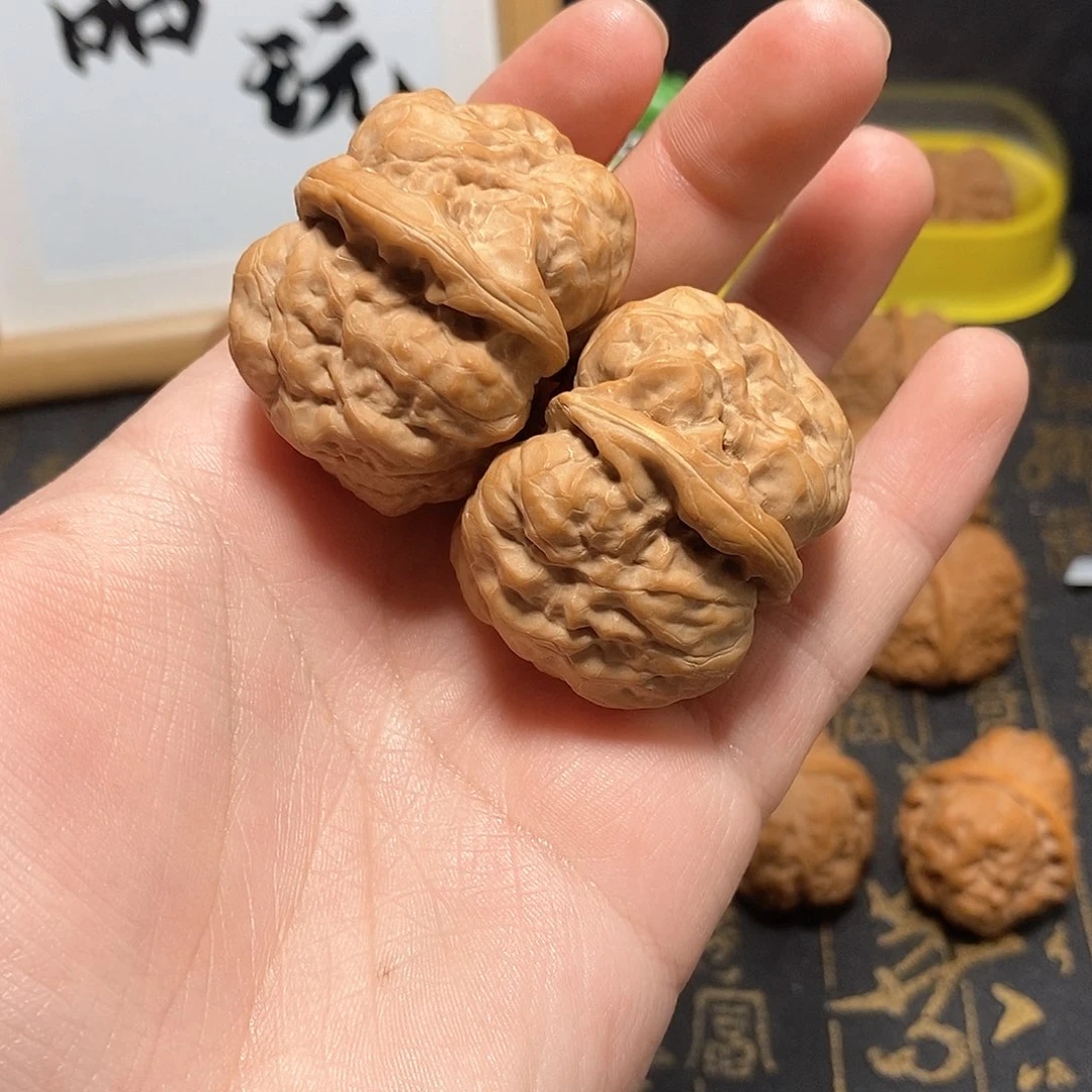 文玩核桃吊坠无***！