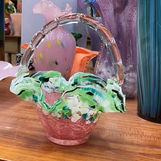 琉璃花瓶高22厘米口径12厘米