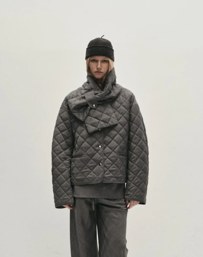 VIKTORIACHAN  设计师品牌  25秋冬新品极简风菱格围巾领女常规款