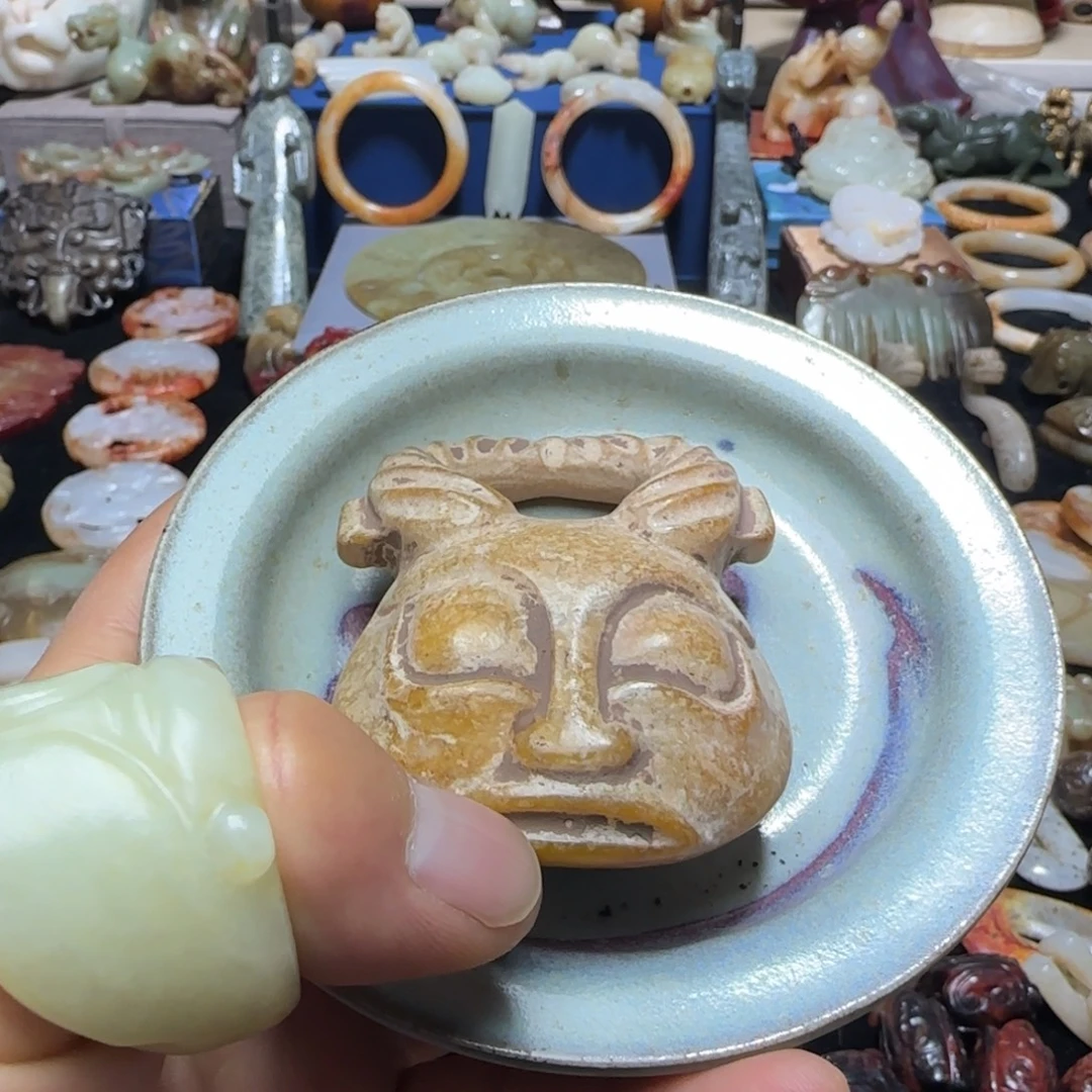 御***行和田玉未镶嵌挂件