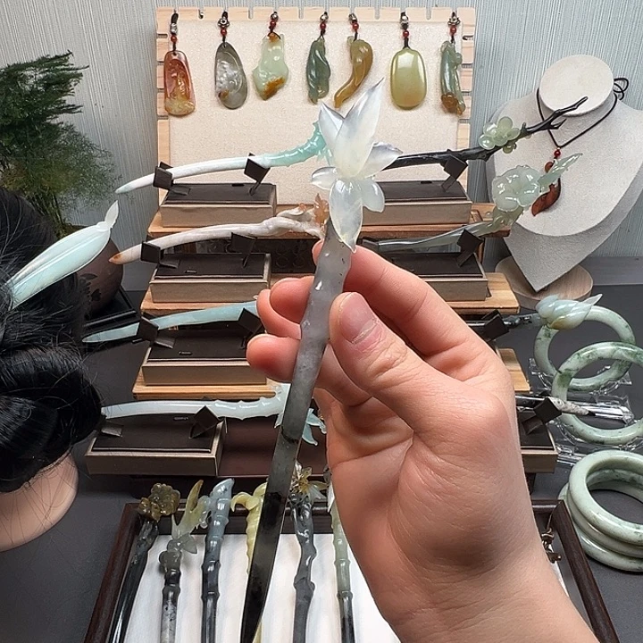 蛇纹石玉未镶嵌发饰