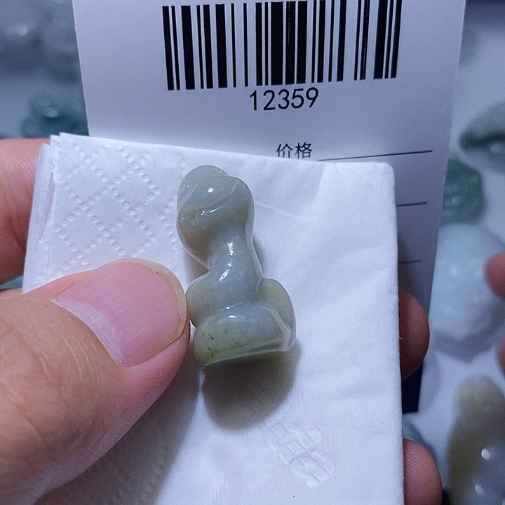 翡翠未镶嵌颈饰天光墟翡翠市场现金代购